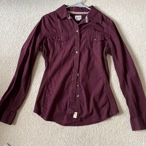 CONVERSE One Star button down shirt with knit side panels. Color: wine